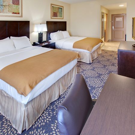 Holiday Inn Express Hotel & Suites Grand Island By Ihg Phòng bức ảnh
