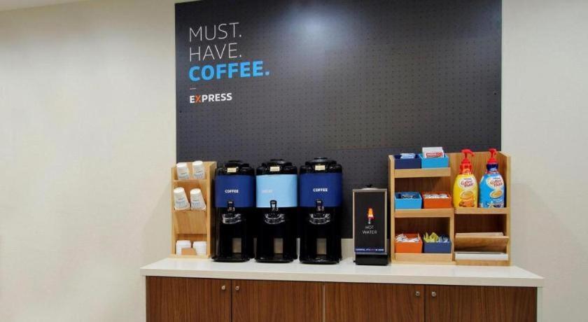 Holiday Inn Express Hotel & Suites Grand Island By Ihg Ngoại thất bức ảnh