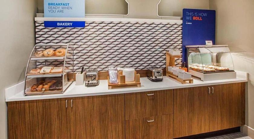 Holiday Inn Express Hotel & Suites Grand Island By Ihg Ngoại thất bức ảnh
